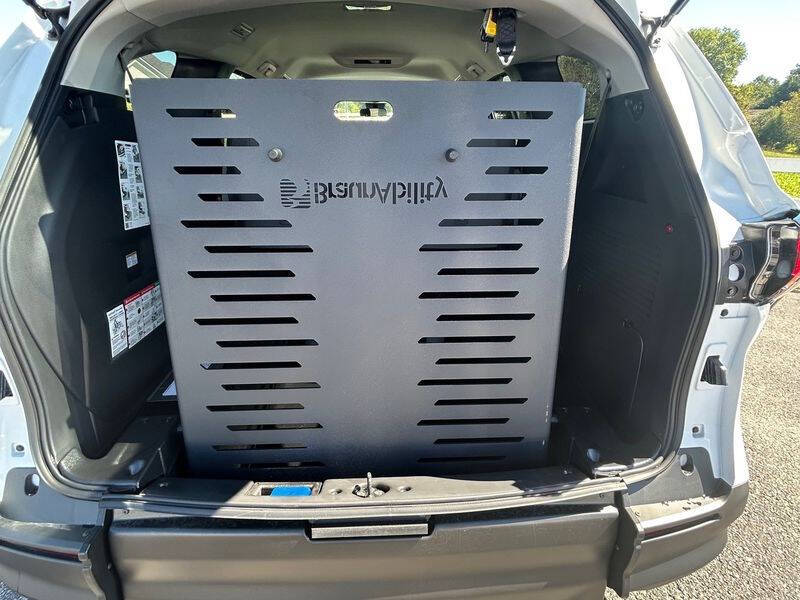 2025 Toyota Sienna LE 8-Passenger