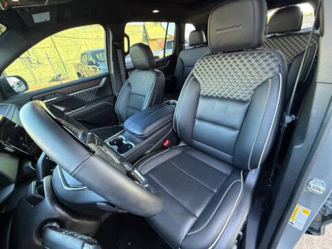 2024 GMC Acadia Denali