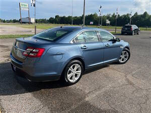2018 Ford Taurus SE