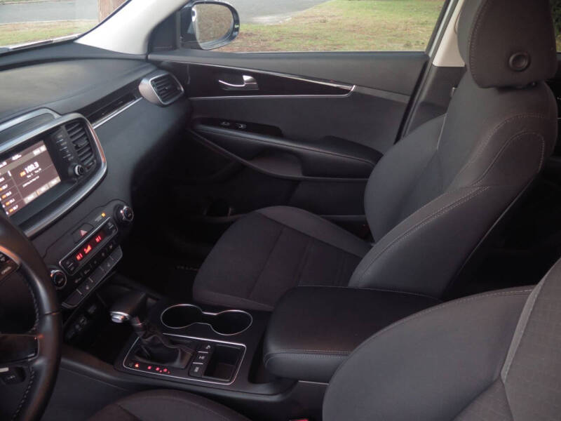 2019 Kia Sorento LX V6