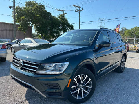 2018 Volkswagen Tiguan for sale at Das Autohaus Quality Used Cars in Clearwater FL