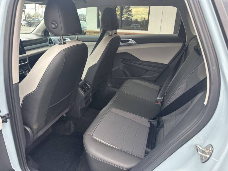 2025 Volkswagen Taos SE