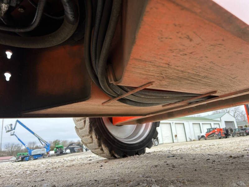2014 JLG 60' Manlift