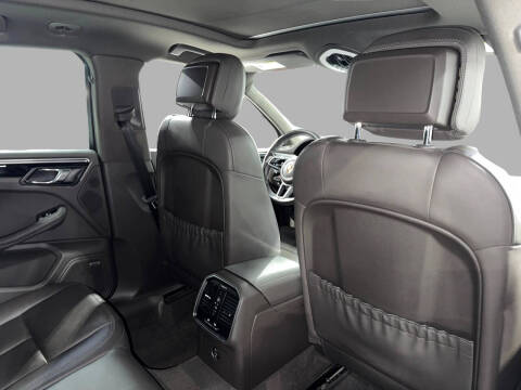 2018 Porsche Macan S