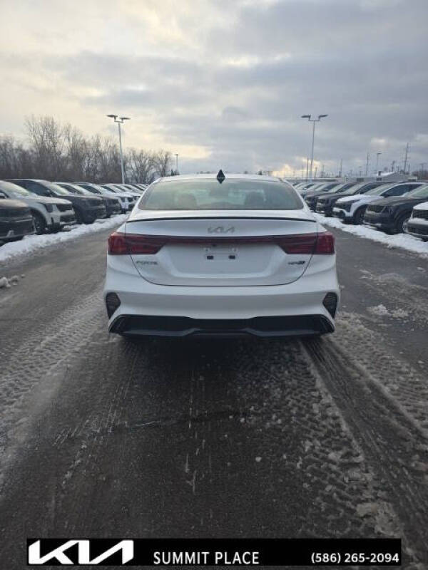 2023 Kia Forte GT-Line