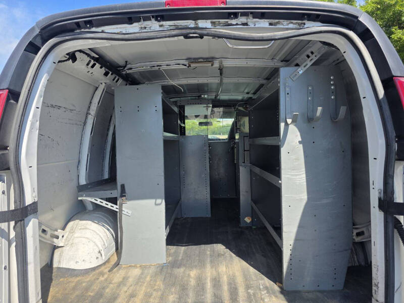 2013 Chevrolet Express Cargo Work Van - Photo 13