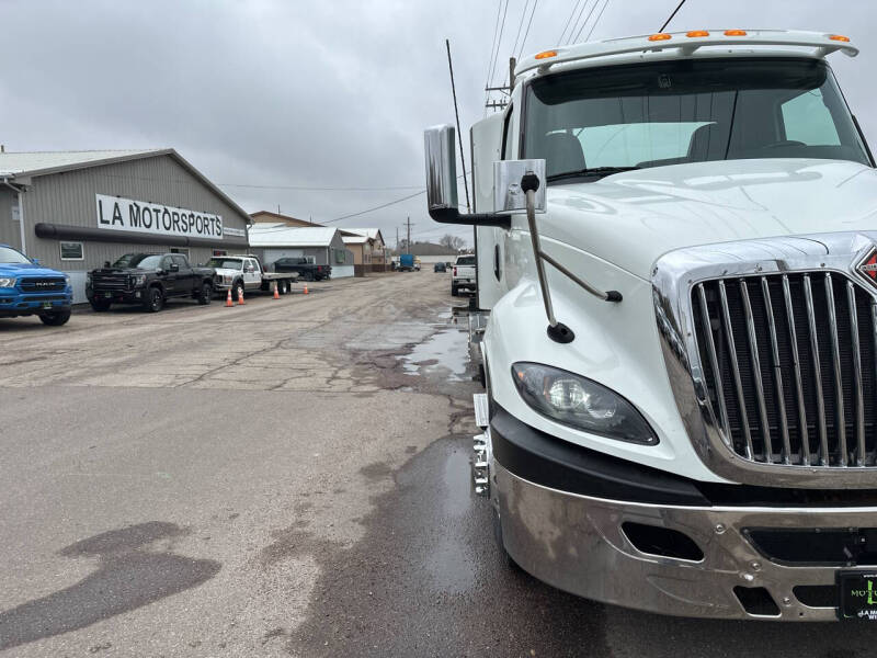 2021 International RH613