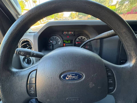 2014 Ford E-Series E-150 XLT