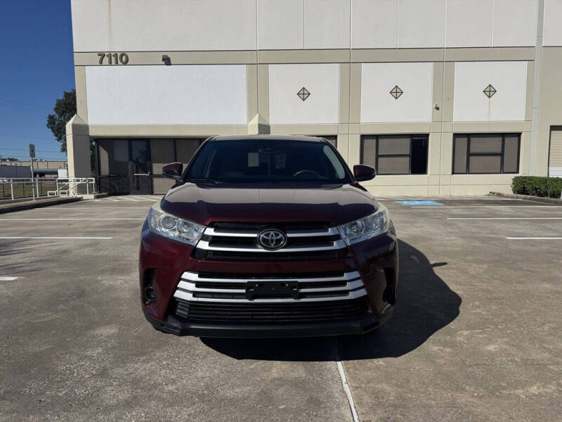 2019 Toyota Highlander LE