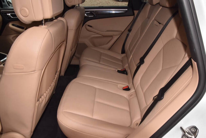 2023 Porsche Macan S