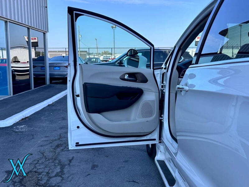 2018 Chrysler Pacifica Touring Plus