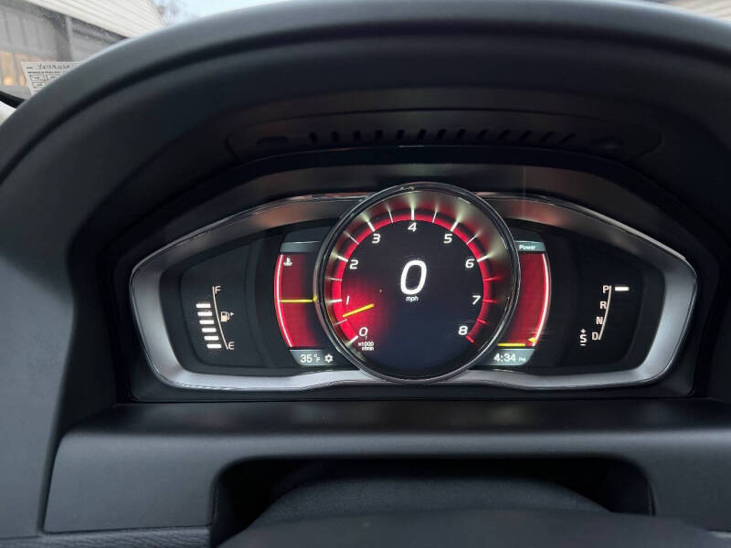 2015 Volvo XC60 T6 Premier Plus