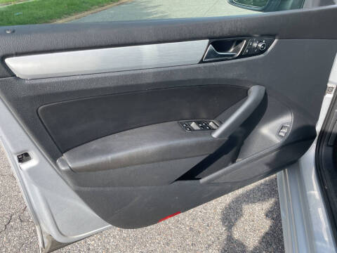 2013 Volkswagen Passat SE PZEV