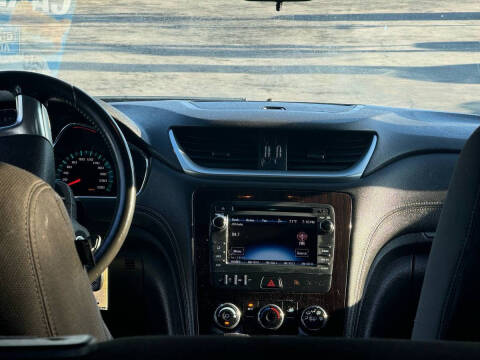 2017 Chevrolet Traverse LT