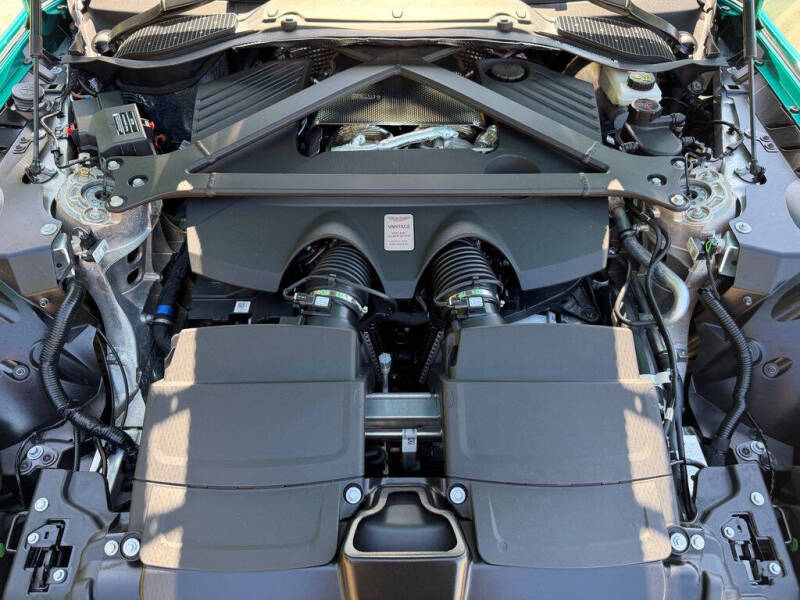 2025 Aston Martin Vantage