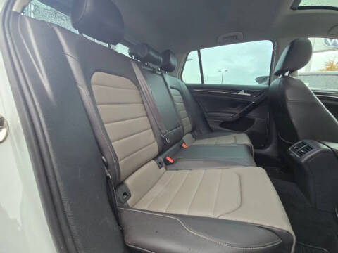 2015 Volkswagen Golf TSI SEL