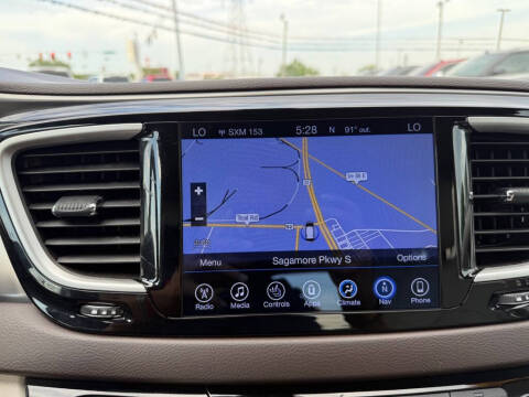 2017 Chrysler Pacifica Touring-L