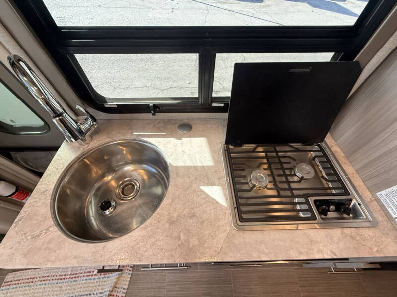 2022 Thor Motor Coach Gemini AWD