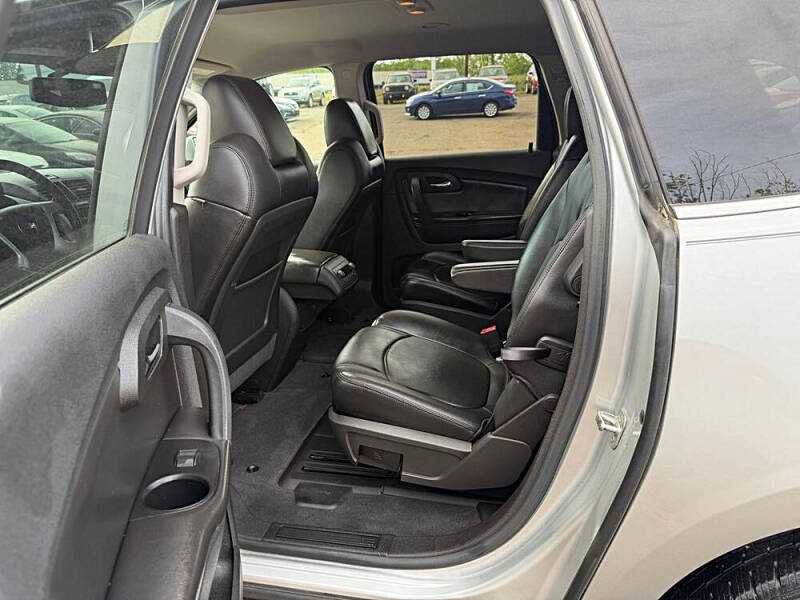 2011 Chevrolet Traverse LT