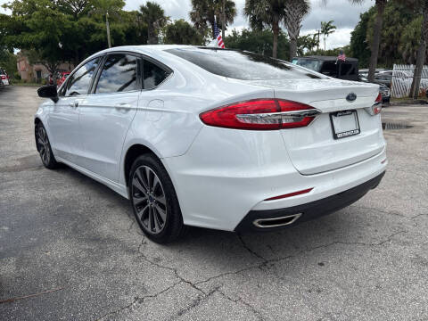 2020 Ford Fusion SE