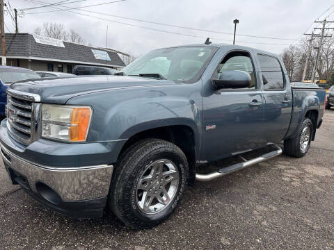 2009 GMC Sierra 1500 for sale at MEDINA WHOLESALE LLC in Wadsworth OH