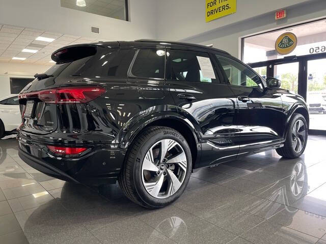 2025 Audi Q6 e-tron quattro Premium Plus