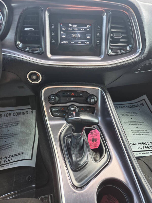 2015 Dodge Challenger SXT