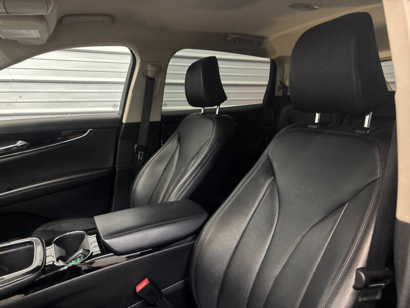 2022 Lincoln Nautilus Standard