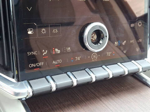 2024 GMC Acadia Denali