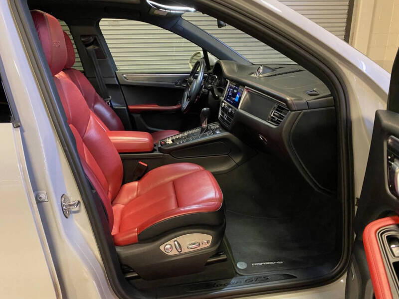 2021 Porsche Macan GTS