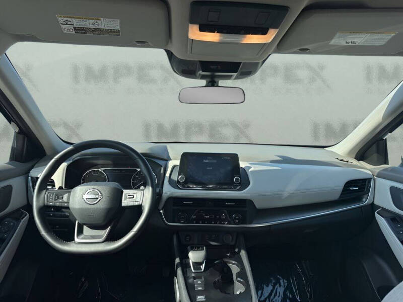 2025 Nissan Rogue SV
