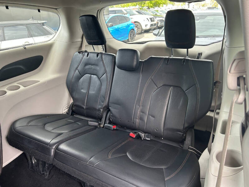 2018 Chrysler Pacifica Touring L