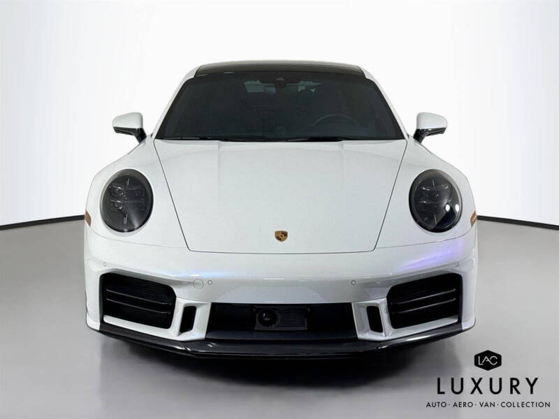 2025 Porsche 911 Carrera