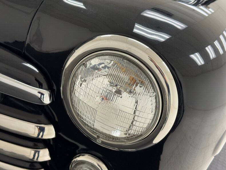 1948 Ford Super Deluxe