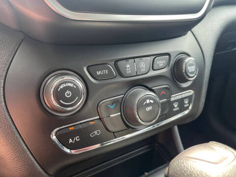 2019 Jeep Cherokee Latitude