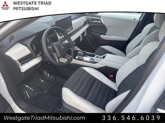 2026 Mitsubishi Outlander SE