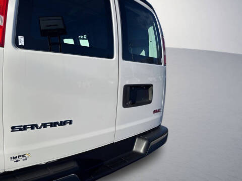 2022 GMC Savana 2500