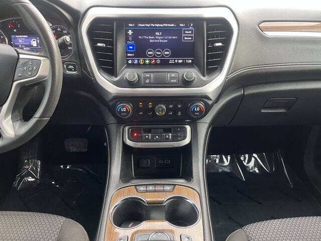 2023 GMC Acadia SLE