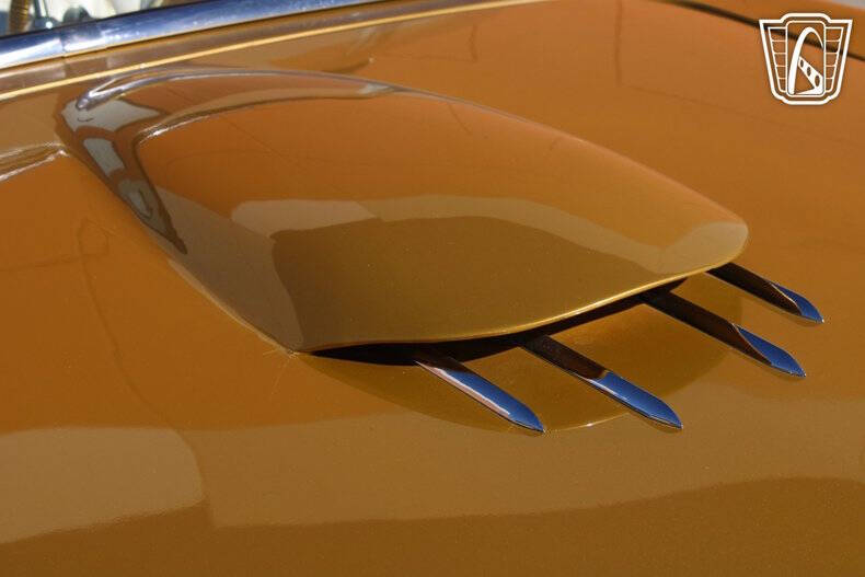 1957 Ford Thunderbird