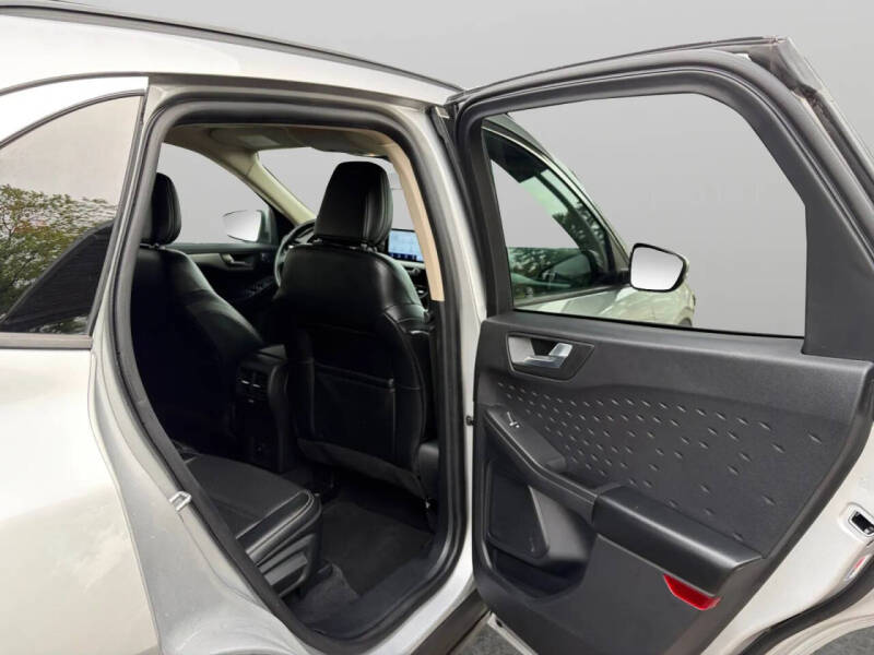 2020 Ford Escape SEL