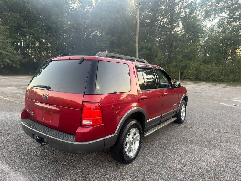 2005 Ford Explorer null photo 11