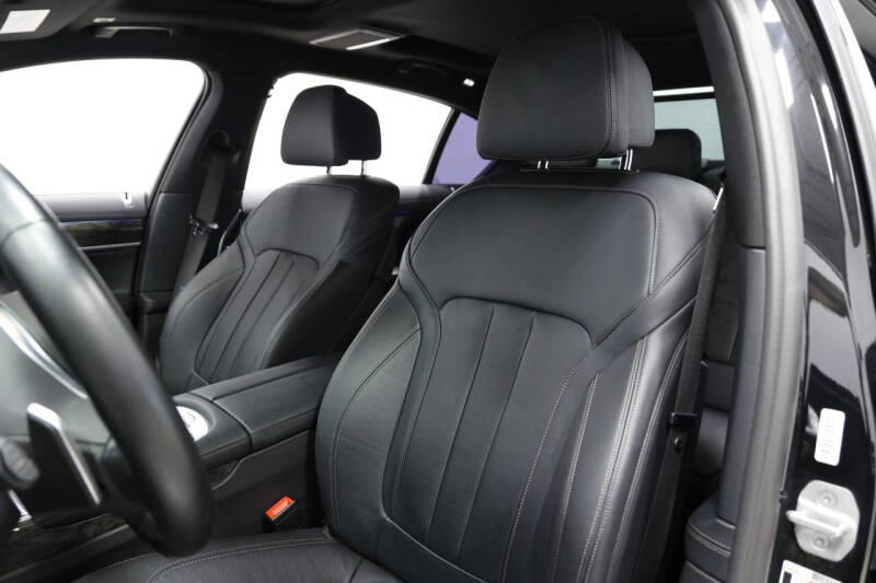 2021 BMW 7 Series 740i