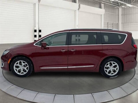 2018 Chrysler Pacifica Touring L Plus