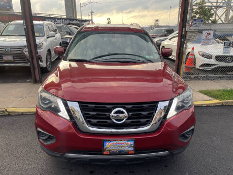 2017 Nissan Pathfinder S