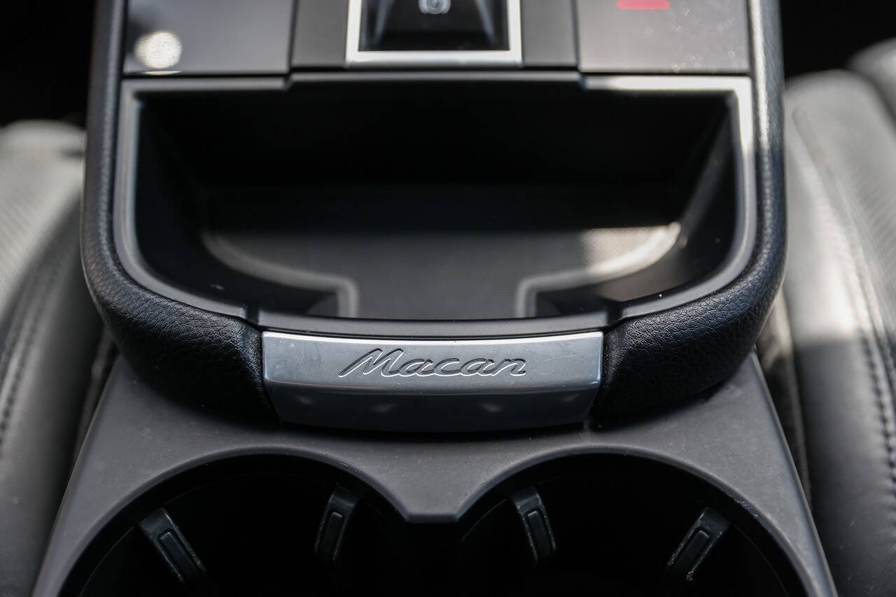 2022 Porsche Macan 65
