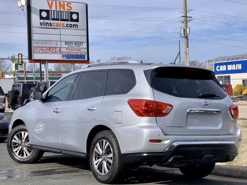 2017 Nissan Pathfinder SV