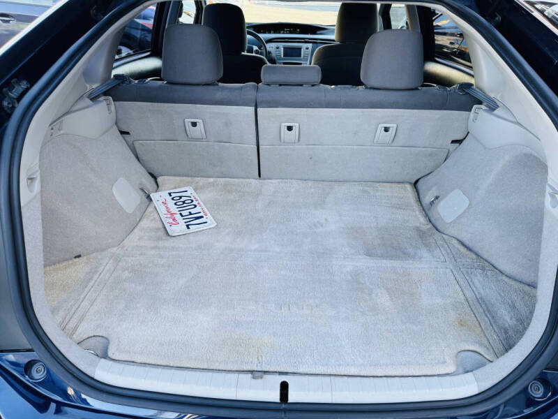 2014 Toyota Prius Three