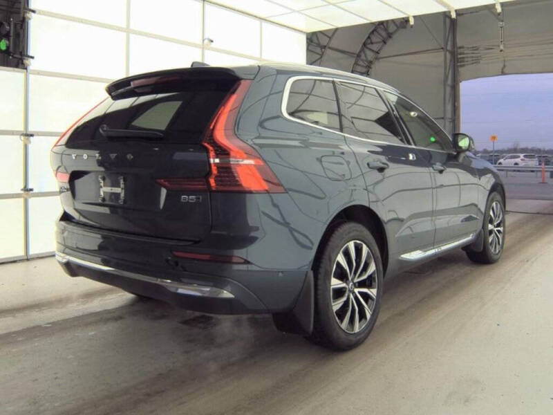 2023 Volvo XC60 B5 Plus Bright Theme