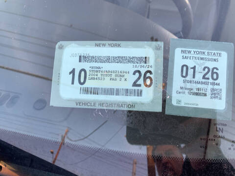 2004 Toyota Sequoia SR5