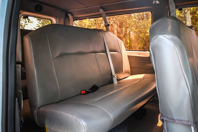 2010 Ford E-Series E-250